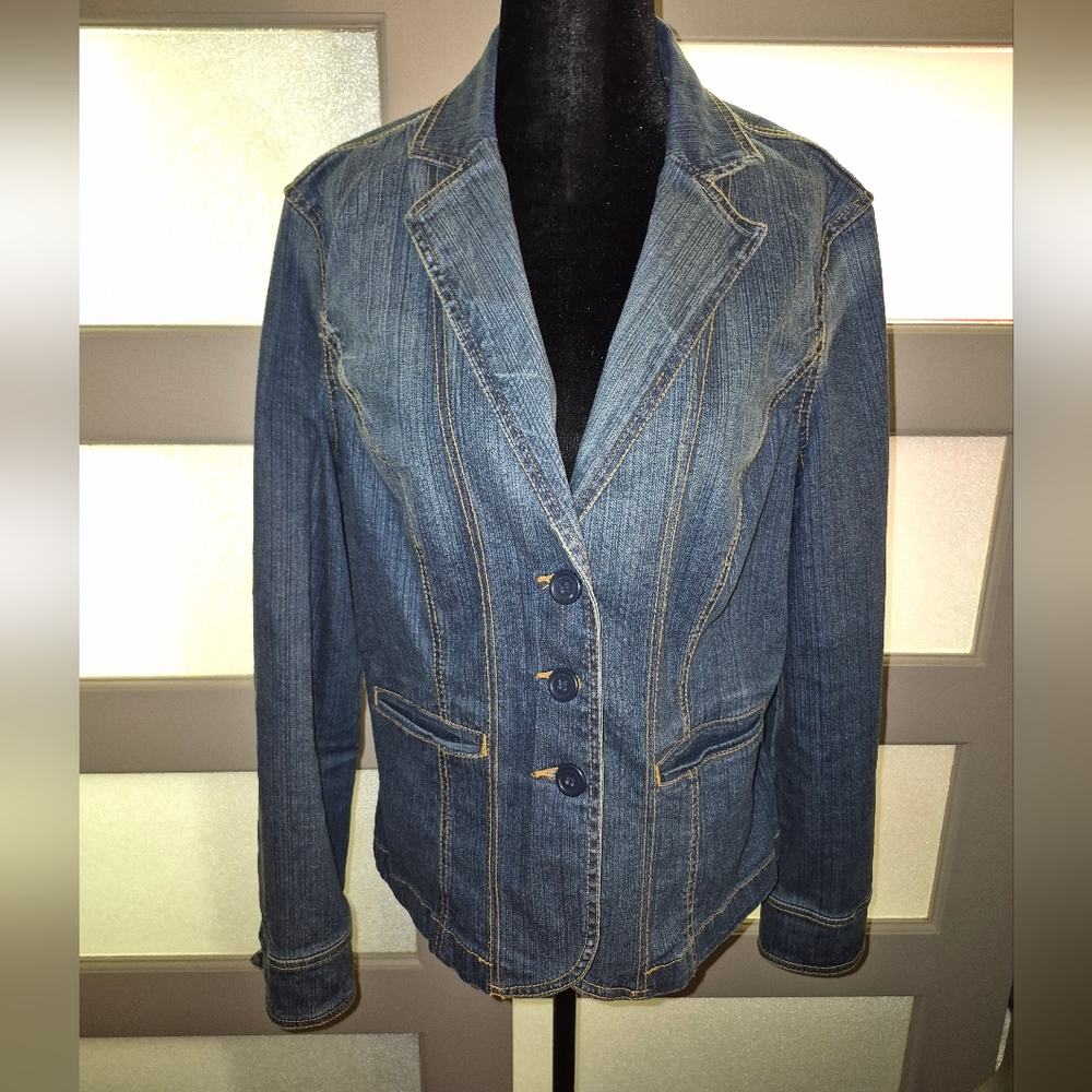Vintage St. John's Bay Blue Jean Jacket Timeless Design